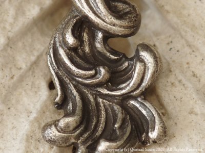 【唐草/アラベスク】ブラーゼンピアス(シルバー)/Quetzal(ケツァール)