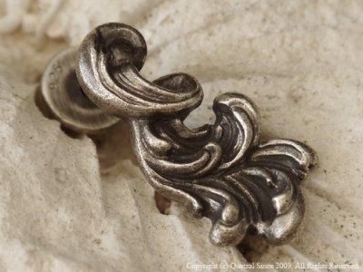 【唐草/アラベスク】ブラーゼンピアス(シルバー)/Quetzal(ケツァール)