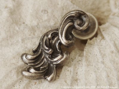 【唐草/アラベスク】ブラーゼンピアス(シルバー)/Quetzal(ケツァール)