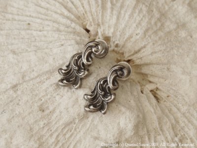 【唐草/アラベスク】ブラーゼンピアス(シルバー)/Quetzal(ケツァール)