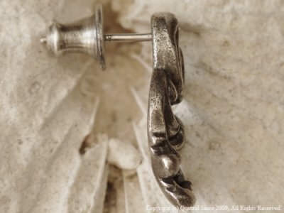 【唐草/アラベスク】ブラーゼンピアス(シルバー)/Quetzal(ケツァール)