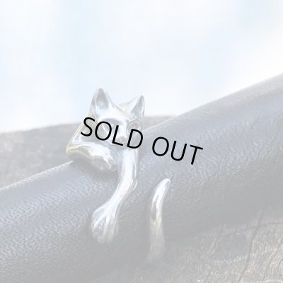 【ネコ シルバーリング】指に絡みつく猫リング｜gush（ガッシュ）