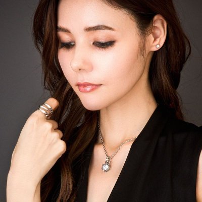 【ペアネックレス】アルテミスクラシック/ストーンクラウンチャーム(クリア&ブラック)