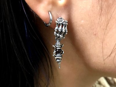 [ボーンハンド]moonless night pierce（ガーネット）｜anima exists in all creation（アニマ エグジスツ イン オール クリエーション）