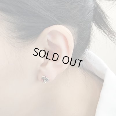 【ツイステ グッズ】『ディズニー ツイステッドワンダーランド』グッズ「ハーツラビュル寮」シルバーピアス TWISTED-WONDERLAND リドル・ローズハート