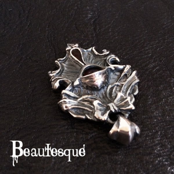 義眼のティアドロップシルバーペンダント｜ビュウテスク