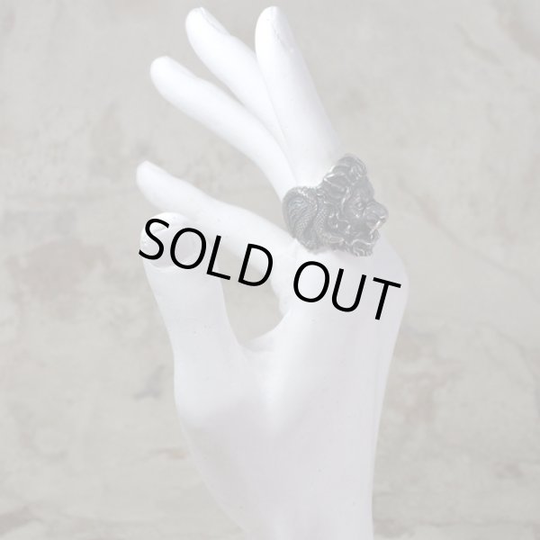 魔獣キメラのシルバーリング｜ライオン、山羊、蛇の複合魔獣