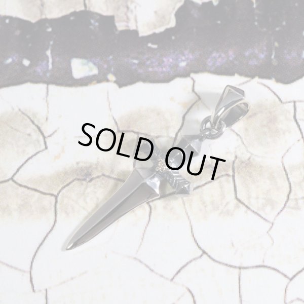 シンプルなダガーペンダント｜Guardia/ガルディア