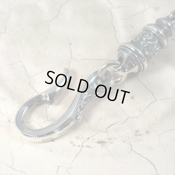 ガルディアのシルバーウォレットチェーン。月桂樹に身を変えた女性ダフネをモチーフとした作品