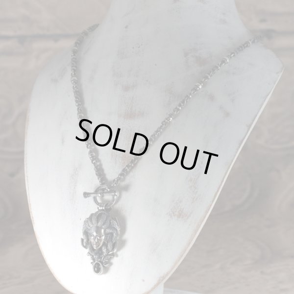 メデューサのシルバーネックレス｜Guardia/ガルディア