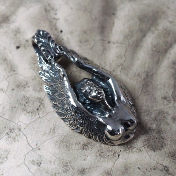 海の魔物セイレーンのシルバーネックレス｜Guardia/ガルディア