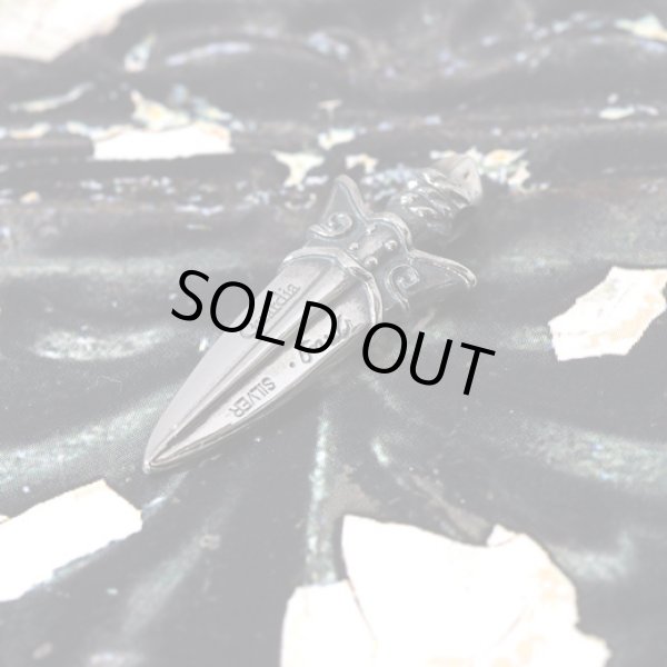 鏃（やじり）のシルバーペンダント「アローヘッド」｜Guardia/ガルディア