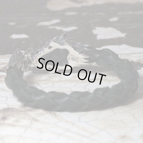 ケルベロスのレザーブレスレット｜Guardia/ガルディア