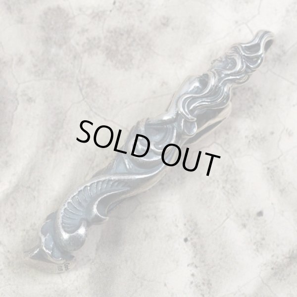 女性の彫像をモチーフにしたシルバーペンダント｜Guardia/ガルディア