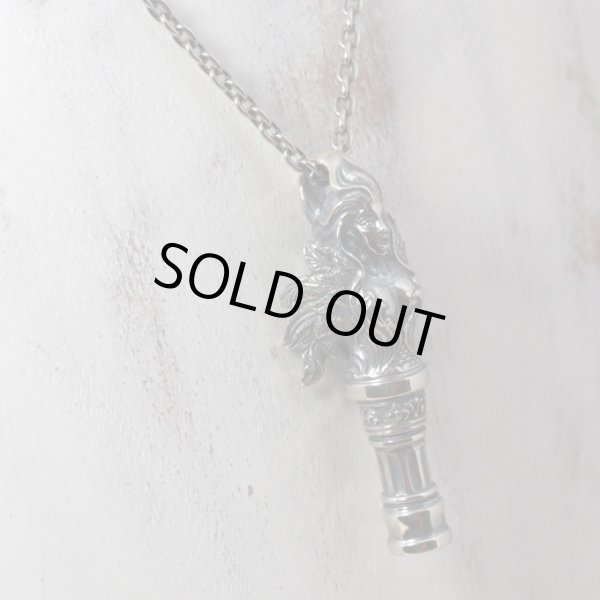 セイレーンのシルバーペンダント。美しい歌声で船乗りを惑わせる魔物｜Guardia/ガルディア