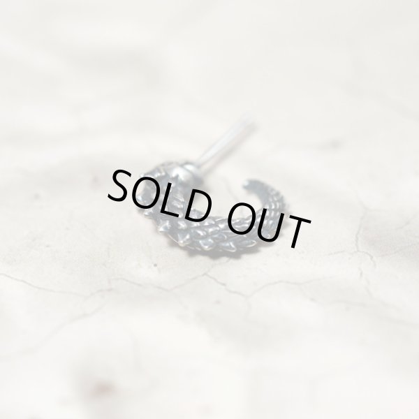 ベビーウロボロスのシルバーピアス｜Guardia/ガルディア