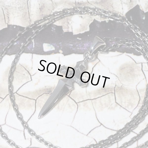 シンプルなダガーペンダント｜Guardia/ガルディア