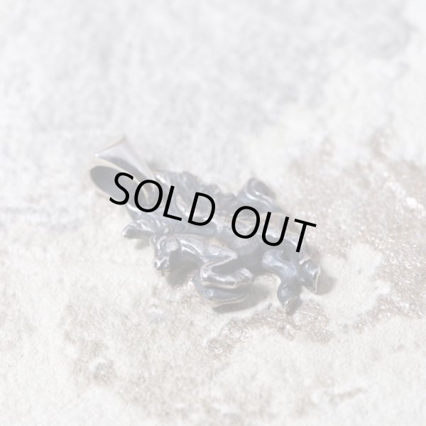 ペガサスの小振りなシルバーペンダント｜Guardia/ガルディア