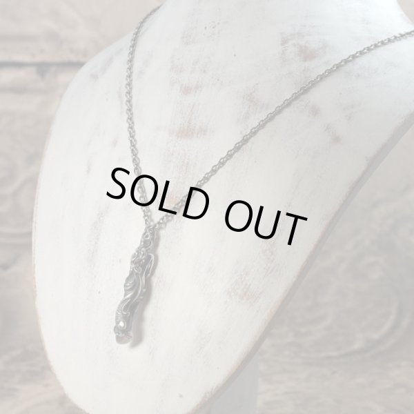 女性の彫像をモチーフにしたシルバーペンダント｜Guardia/ガルディア