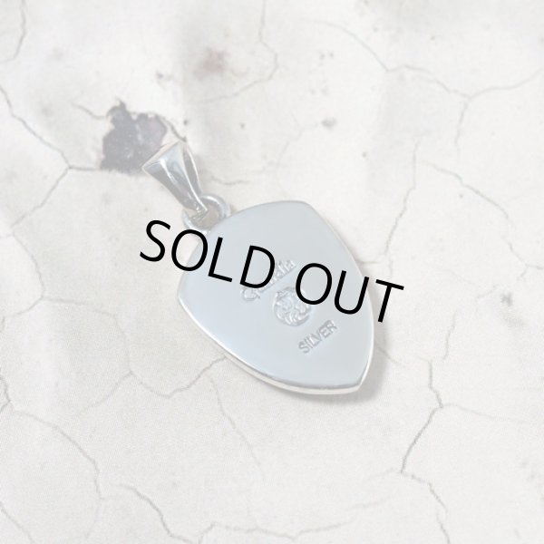 小振りな盾のシルバーペンダント｜Guardia/ガルディア