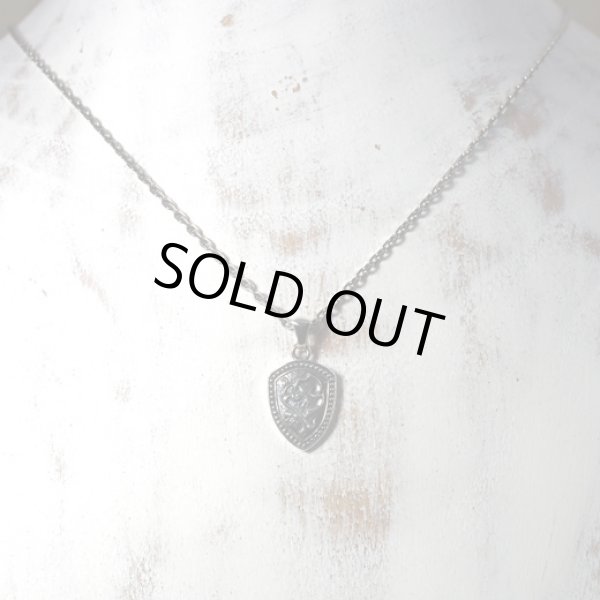 小振りな盾のシルバーペンダント｜Guardia/ガルディア