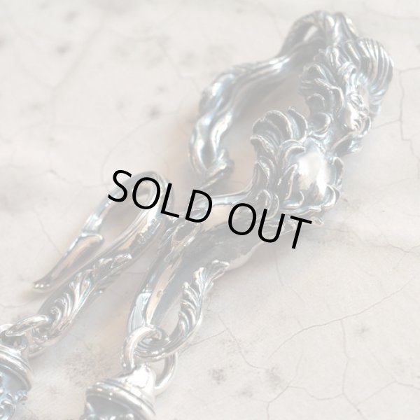 ガルディアのシルバーウォレットチェーン。月桂樹に身を変えた女性ダフネをモチーフとした作品