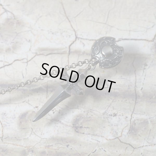 ダガーと鏃（やじり）のシルバーピアス｜Guardia/ガルディア