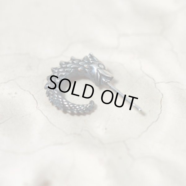 ベビーウロボロスのシルバーピアス｜Guardia/ガルディア