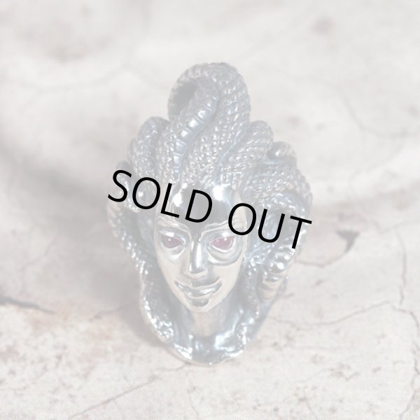 メデューサのシルバーペンダント｜Guardia/ガルディア