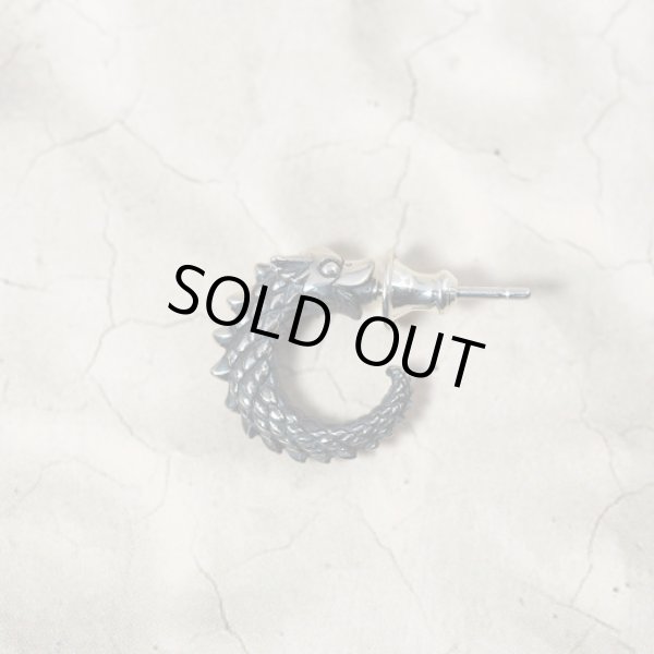 ベビーウロボロスのシルバーピアス｜Guardia/ガルディア