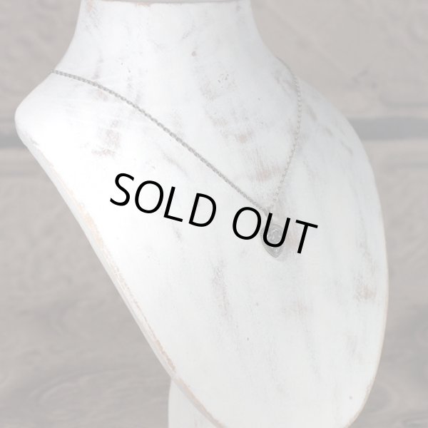 小振りな盾のシルバーペンダント｜Guardia/ガルディア