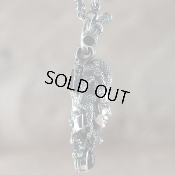 メデューサのシルバーネックレス｜Guardia/ガルディア