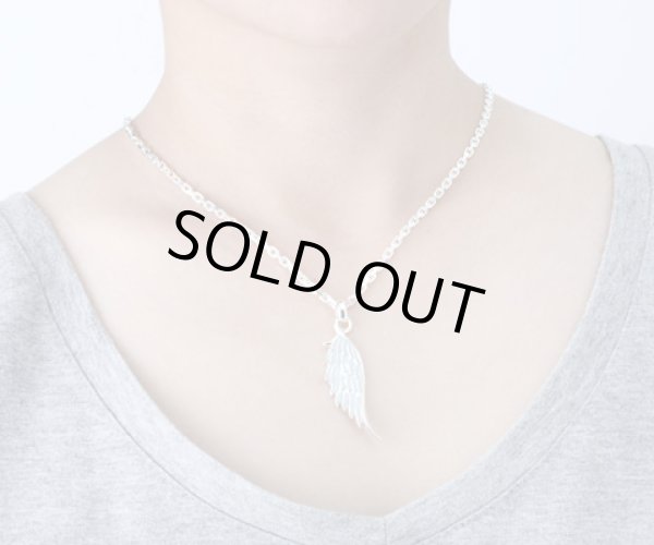 【ペアネックレス セット】フェザーネックレス（ブラック＆ホワイト）/AQUA SILVER（アクアシルバー）