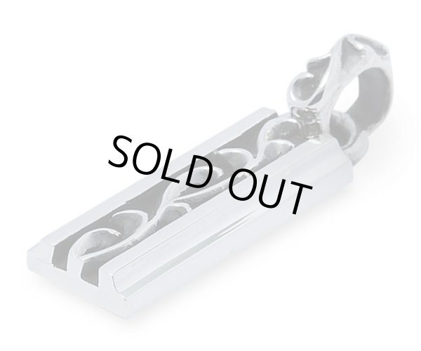 【ペアネックレス セット】アラベスクプレート(ブラック&ホワイト)/AQUA SILVER(アクアシルバー)