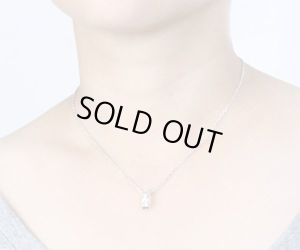 【ペアネックレス セット】3ストーンフープネックレス（ブラックストーン＆クリアストーン）/AQUA SILVER（アクアシルバー）