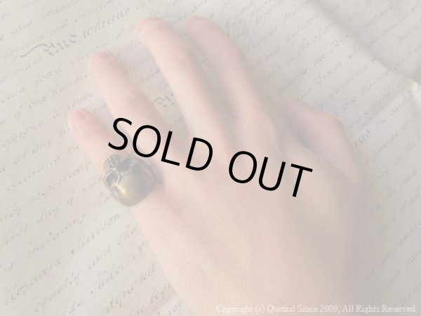 [スカルリング]ピンキータナトスリング（ブラス）/Quetzal（ケツァール）