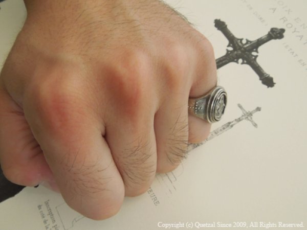 スモールマリアオーバルリング(シルバーver.)/Quetzal(ケツァール)