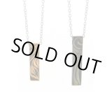 画像: [ペアネックレス]ハワイアンエングレイブ バーネックレス（ブラック&ピンクゴールド） / Jellyfish Factory