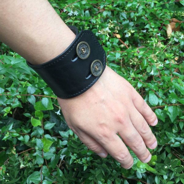 アークシルバーアクセサリーズ/リリーボタン ダブルレザーブレスレット(ブラック)