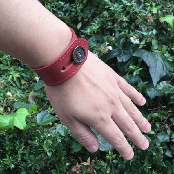リリーボタン シングルレザーブレスレット(レッド) / Ark silver accessories