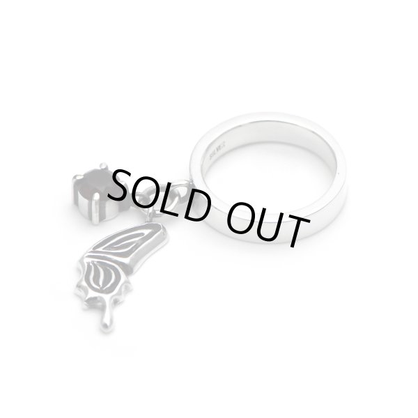 片羽と宝石 蝶のチャームリング｜FUNKOUTS-ageha【ファンクアウツ-アゲハ】