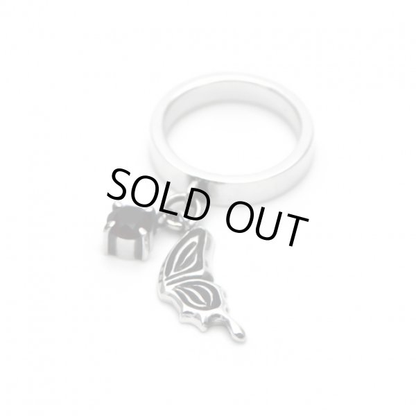 片羽と宝石 蝶のチャームリング｜FUNKOUTS-ageha【ファンクアウツ-アゲハ】