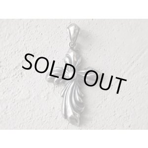 画像: ガッシュ/【クロス シルバーネックレス】Arabesque Cross（large）｜gush