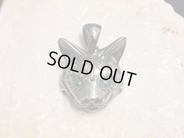 【ネコ 猫ネックレス】Cait Sith has Green CZ Eyes｜gush（ガッシュ）