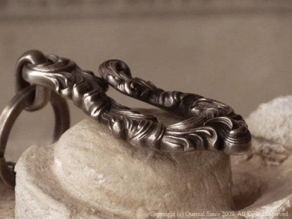 ブラーゼンキーフック(シルバー)/Quetzal(ケツァール)