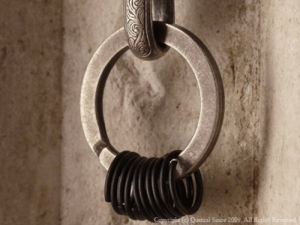 ブラーゼンキーフック(シルバー)/Quetzal(ケツァール)