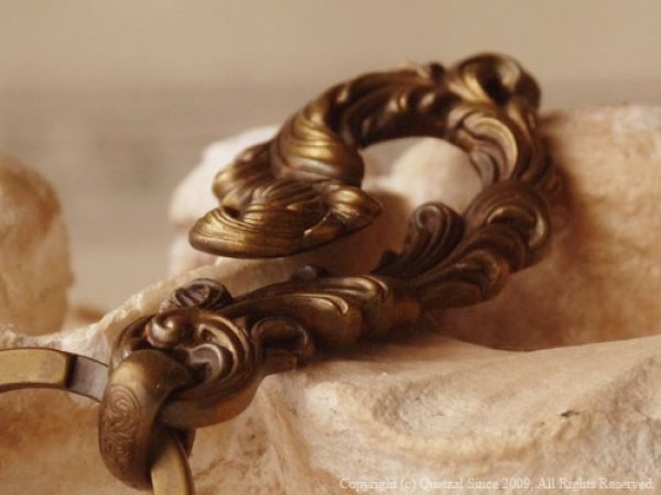 ブラーゼンキーフック(ブラス)/Quetzal(ケツァール)