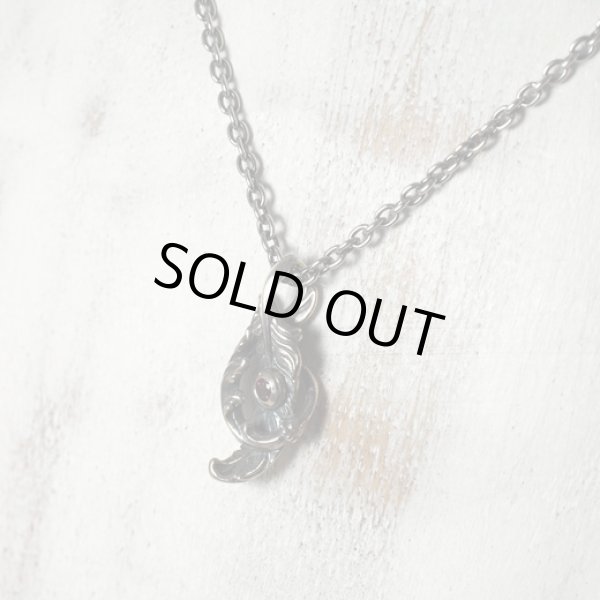 [フェザーネックレス] Musa（ムーサ）｜Guardia/ガルディア