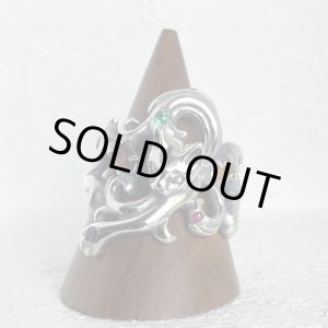 画像: ガッシュ/【ネコ シルバーリング】唐草と猫のリング 石入りver. タイプ3｜gush