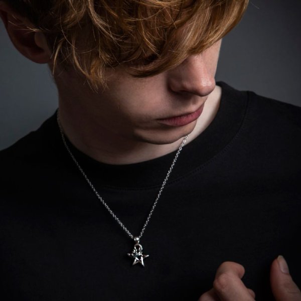 王冠五芒星ペンダント/アルテミスキングス/Artemis Kings